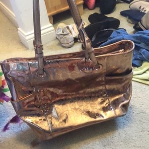 Michael Kors rose gold shoulder bag